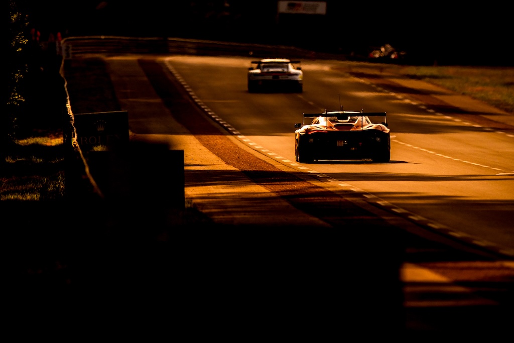 Frederik Schandorff flyvende på Le Mans: Det føles vildt godt.
(Foto: Xynamic)